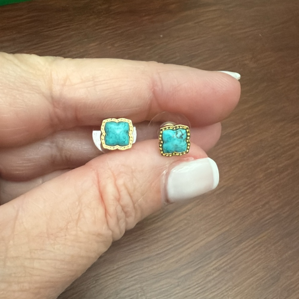 Kendra Scott Gold Mallory Variegated Turquoise Magnesite Stud Earrings